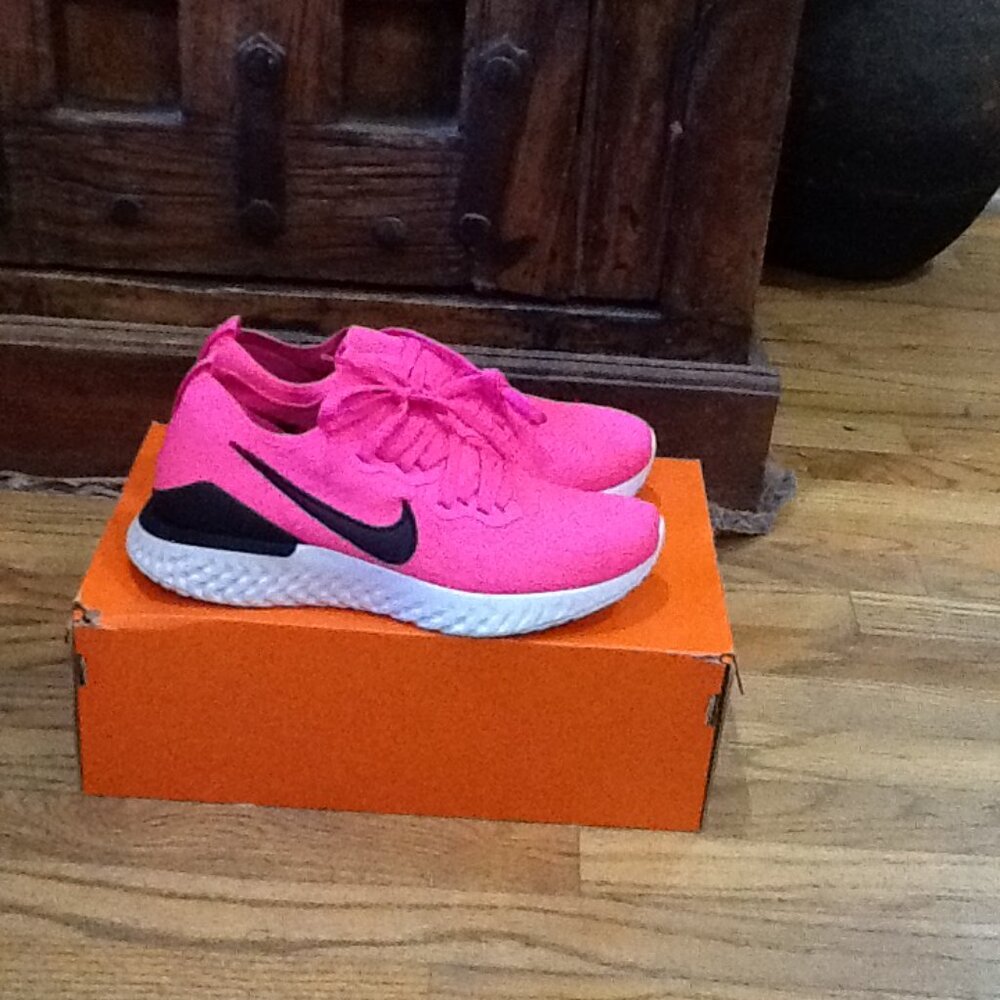 NWT Pink Nike Athletic Shoes Size 9